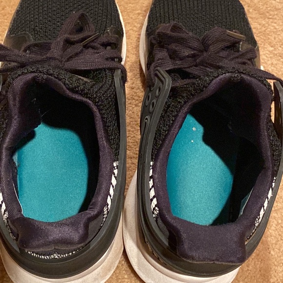 Adidas Athletic shoes - Picture 8 of 9